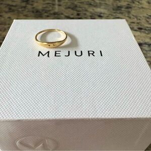 Mejuri Slim Signet Ring- Size 7